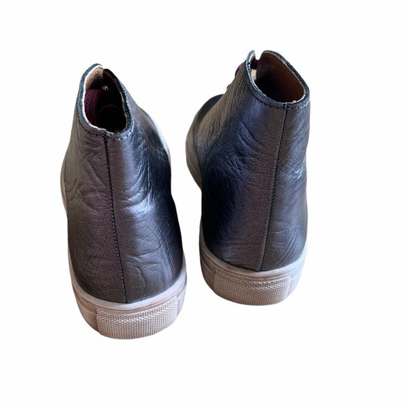 NEW Atlanta Moccasins Leather Distressed Sneakers - Picture 2 of 7